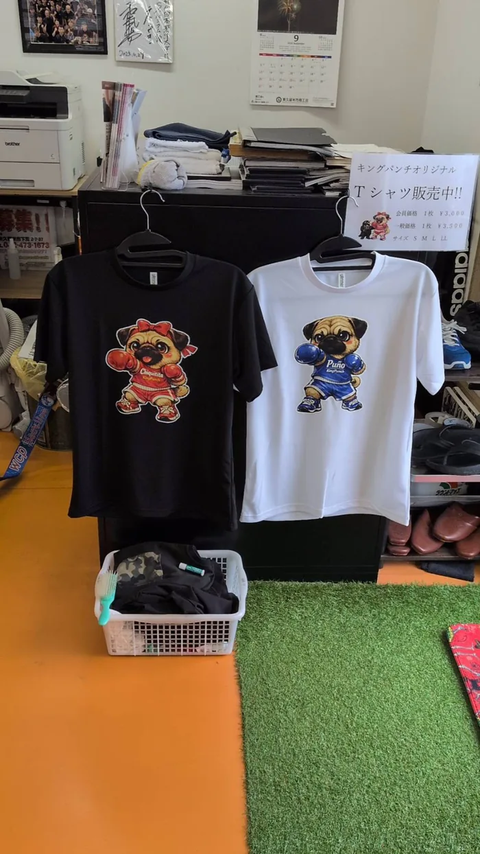 キングパンチオリジナルTシャツ（黒・白の2色）